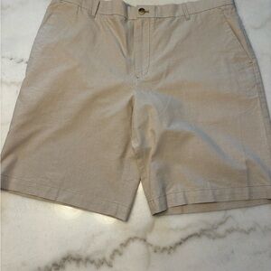 Izod Men's Flat Front Chino Shorts in Khaki
